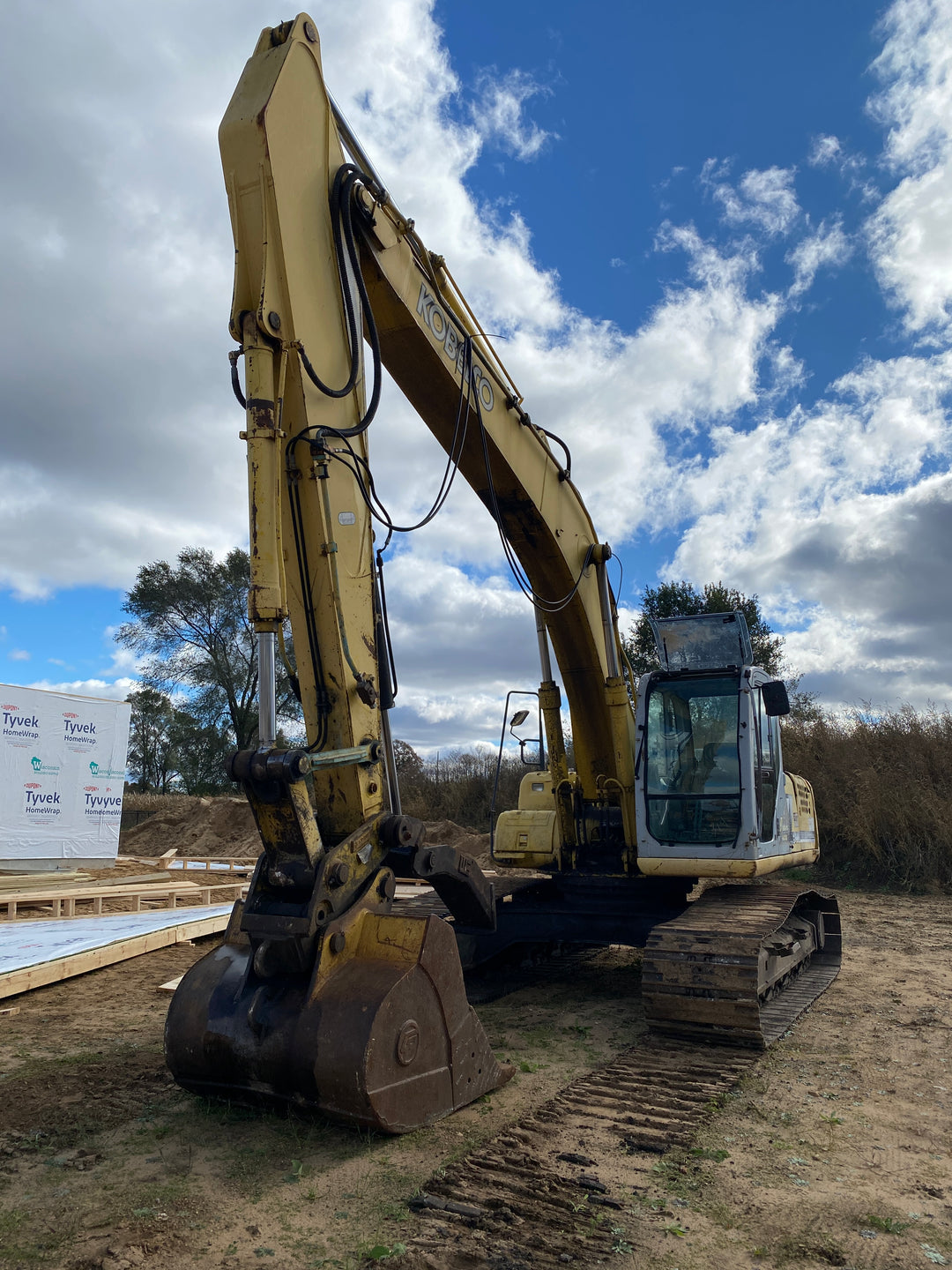 2002 Kobelco SK250LC Excavator w/ Hydraulic Thumb